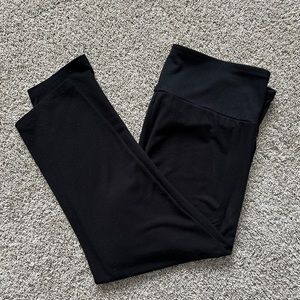 GAP Maternity Black Knit Capris, size Medium